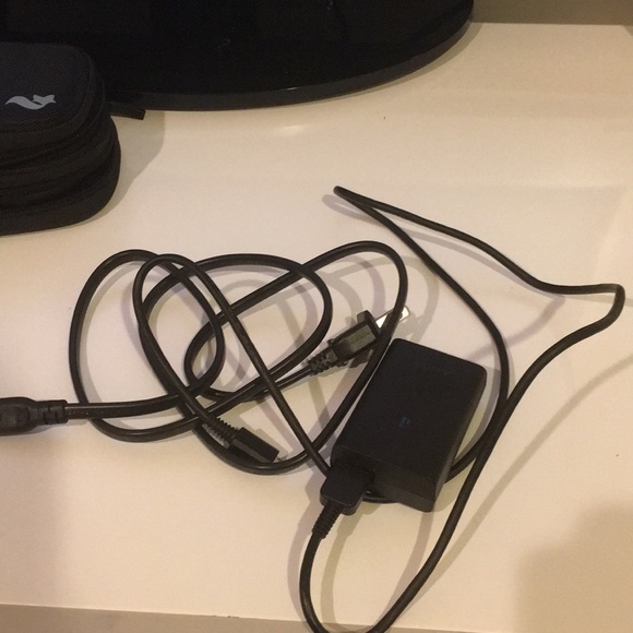 Ps Vita, Charger, Case, 3 Games - Picture 6 of 6